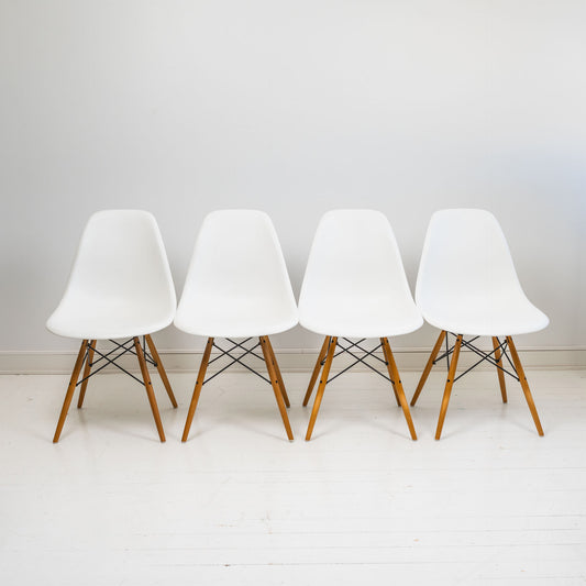 Vitra Eames DSW Re -tuoli, 4 kpl