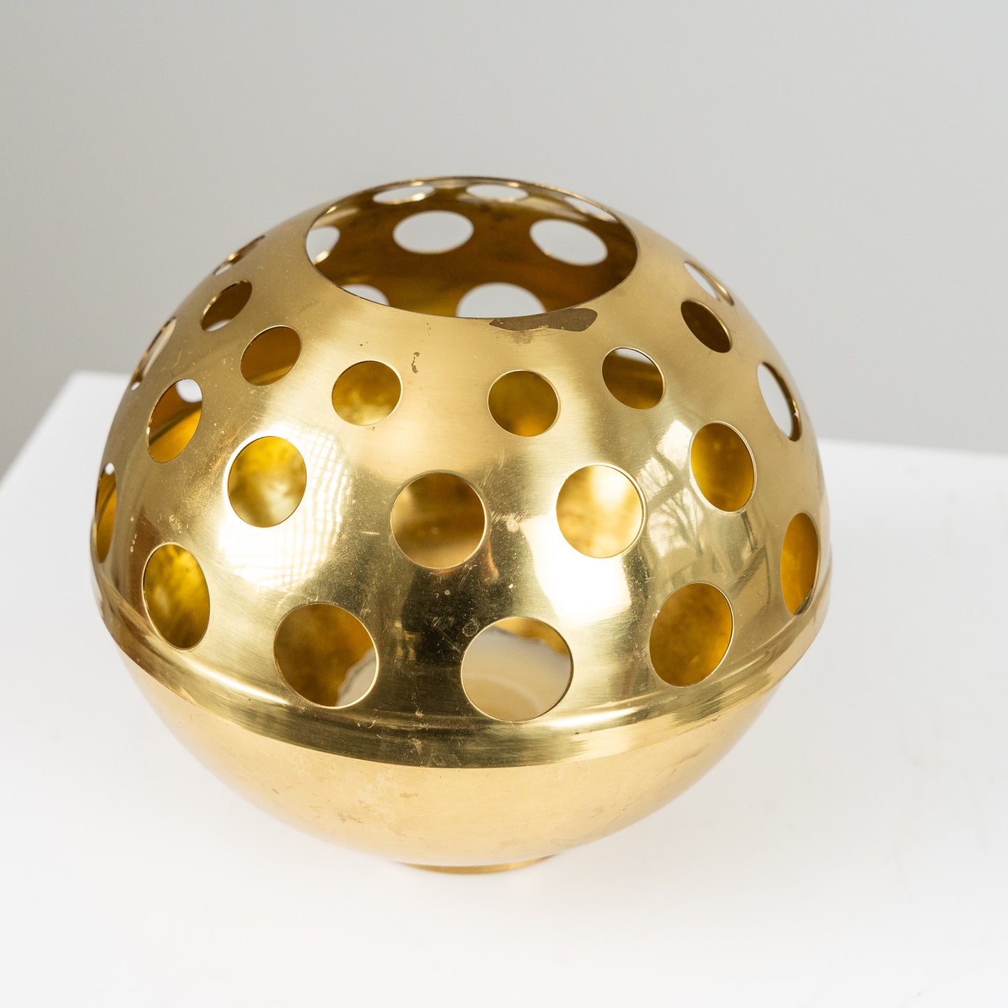 Aarikka messinkinen tuikkuteline, pallo