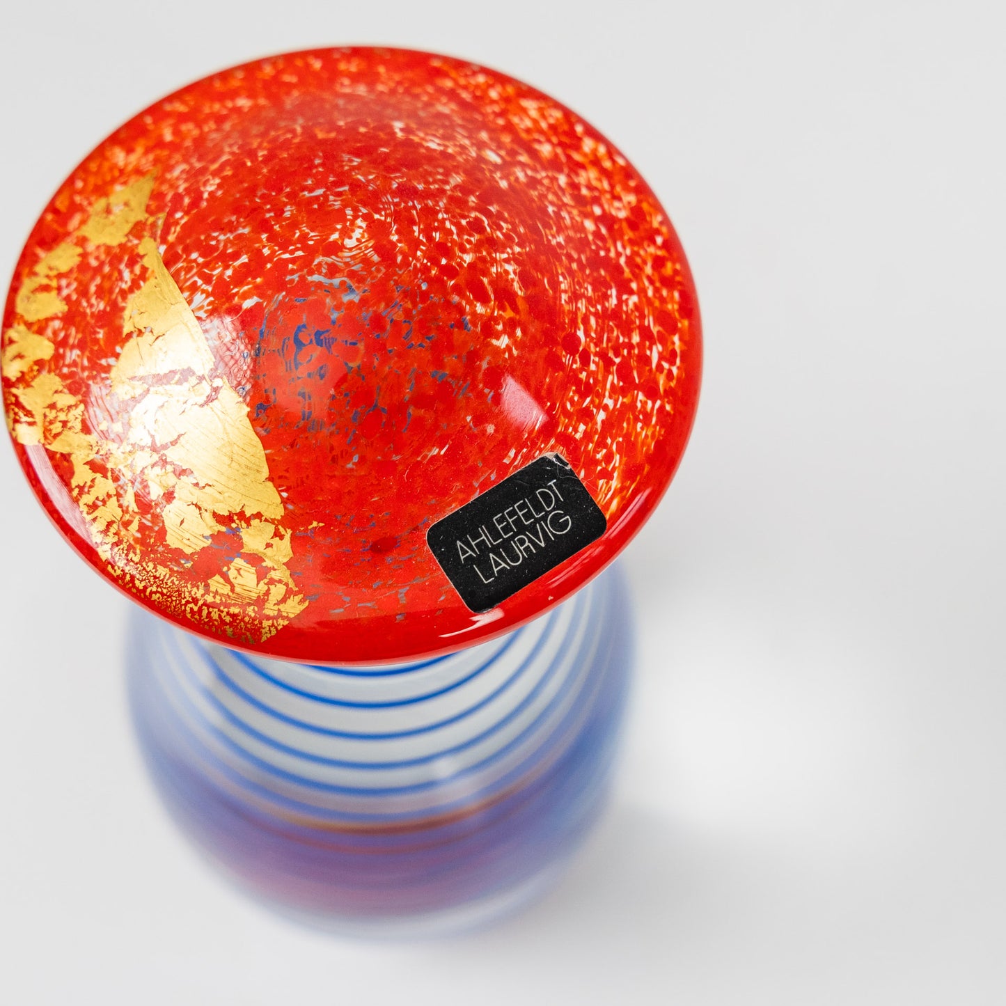 Ahlefeldt Laurvig -lasisieni, iso