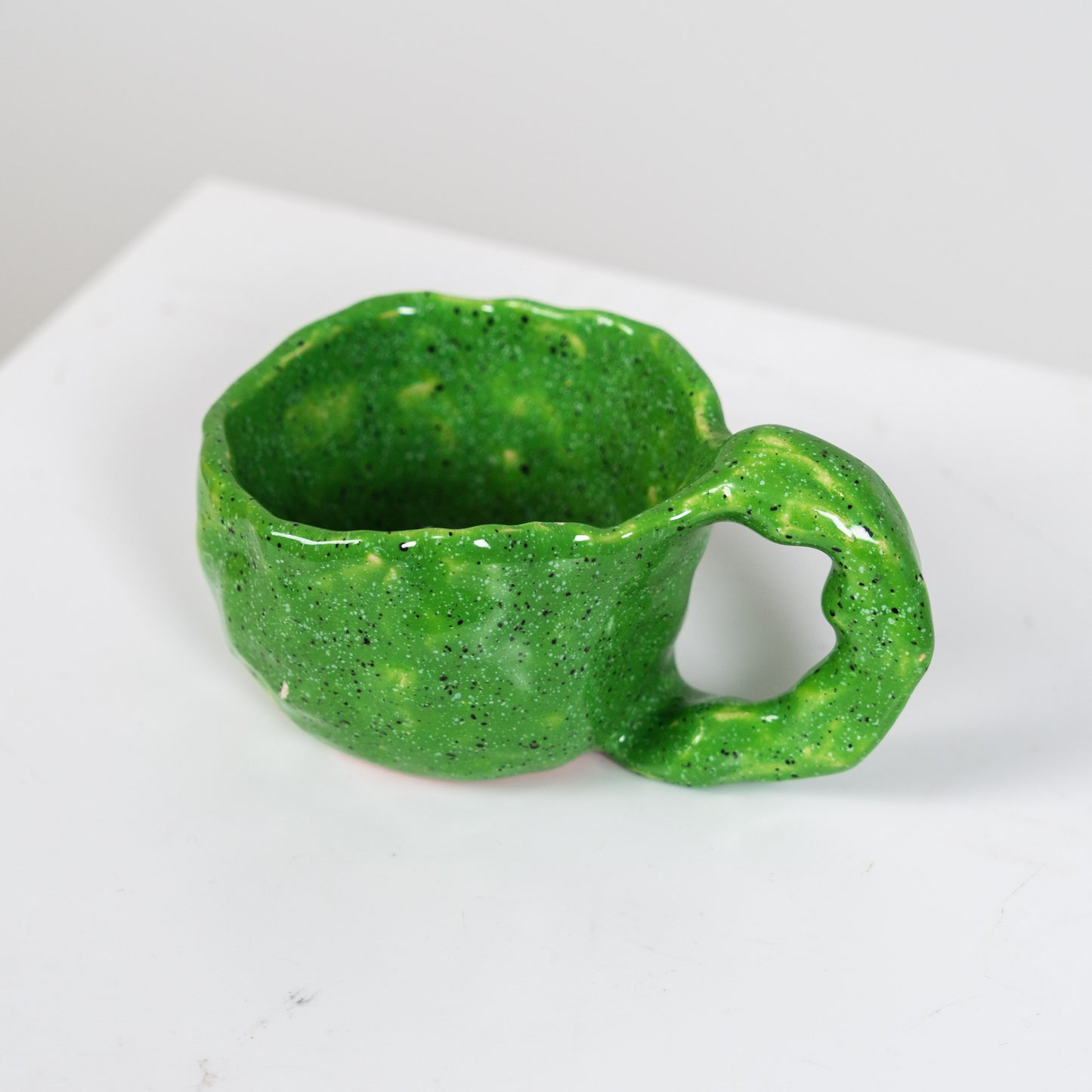 Emilie Holm Atelier -keramiikkamuki, vihreä 2