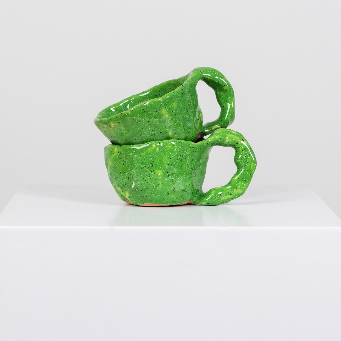 Emilie Holm Atelier -keramiikkamuki, vihreä 1
