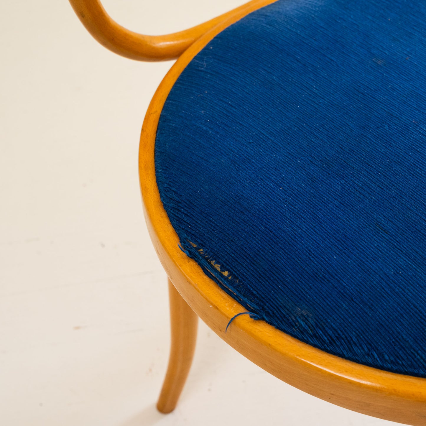 Thonet look a like ruokatuolit