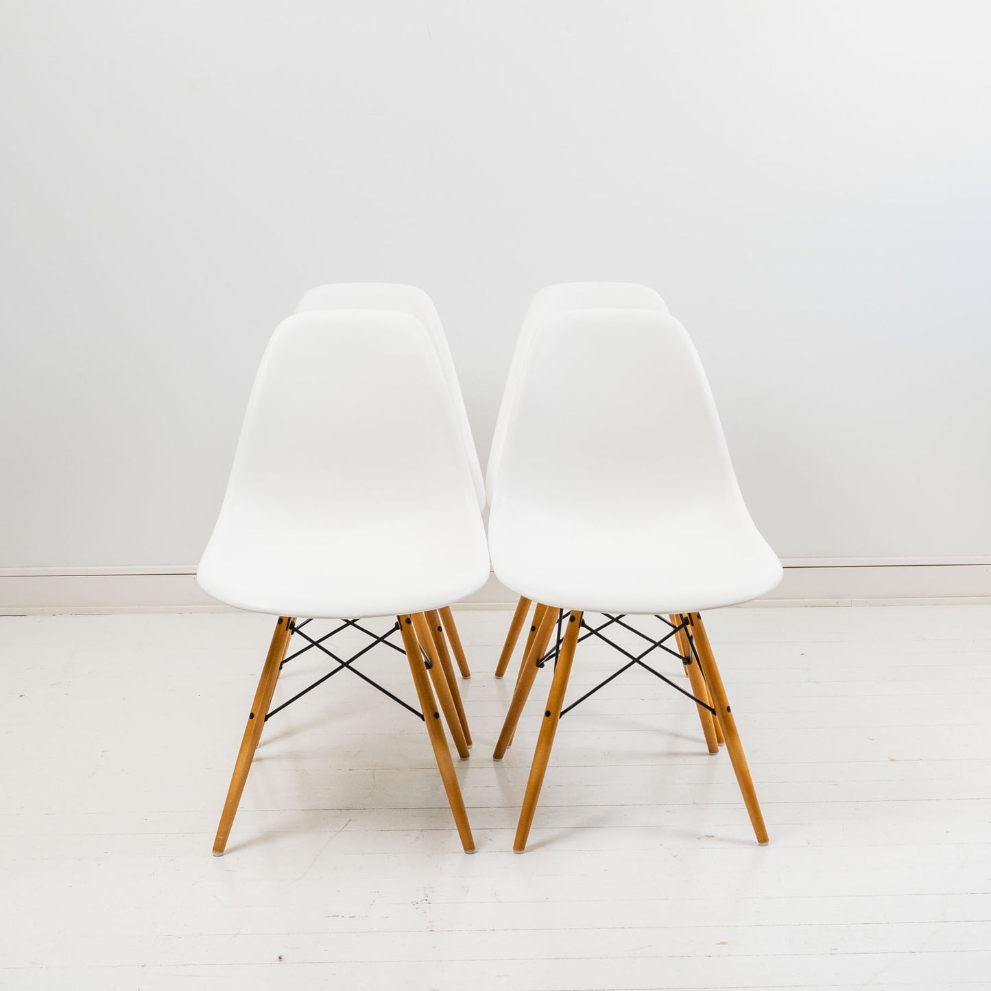 Vitra Eames DSW Re -tuoli, 4 kpl