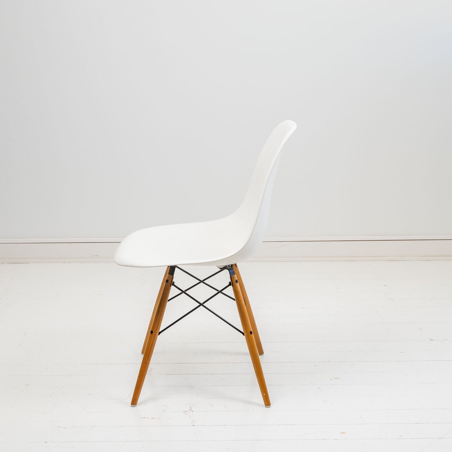 Vitra Eames DSW Re -tuoli, 4 kpl