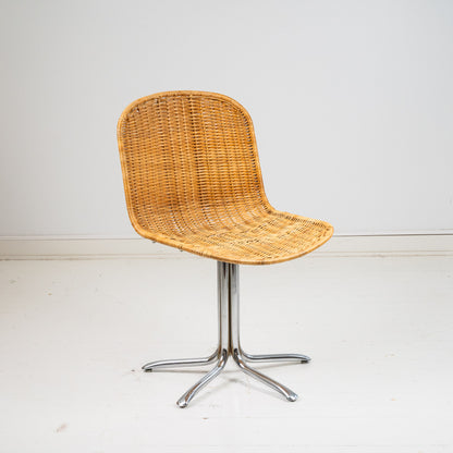 Pyörivä rottinkituoli, metallijalat 4 kpl myydään yhdessä