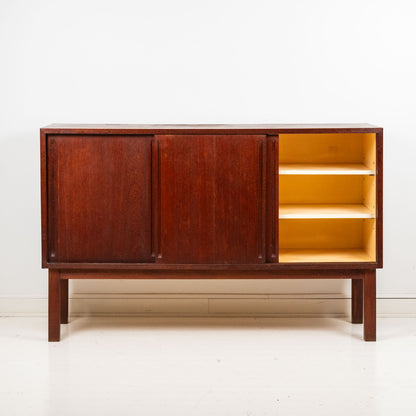 Carl Gustaf Hiort af Ornäs, "Näyttely-astiakaappi", matala