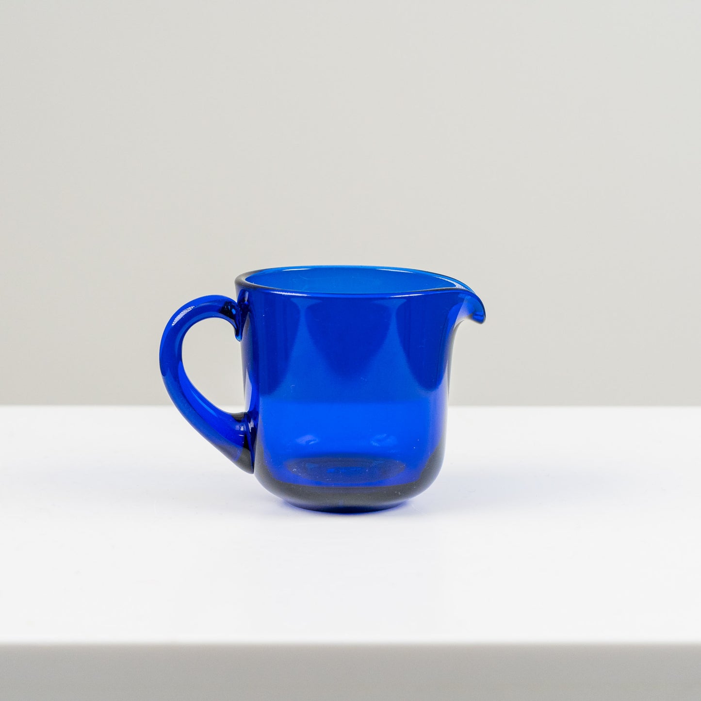 Kaj Franck, Nuutajärvi sininen lasikermakko