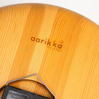 Aarikka puinen kello