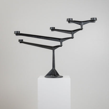 Tom Dixon Spin-kynttelikkö, musta