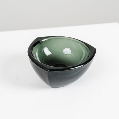 Nuutajärvi Häränsilmä-tuhka-astia, Kaj Franck