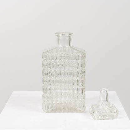 Kristallilasipullo korkilla