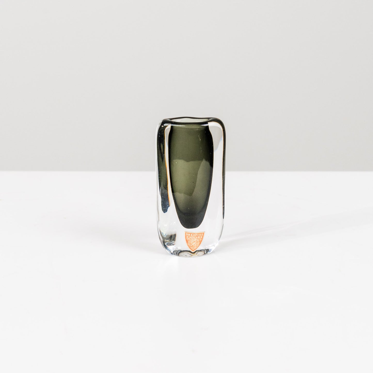 Tummanvihreä erittäinminimaljakko