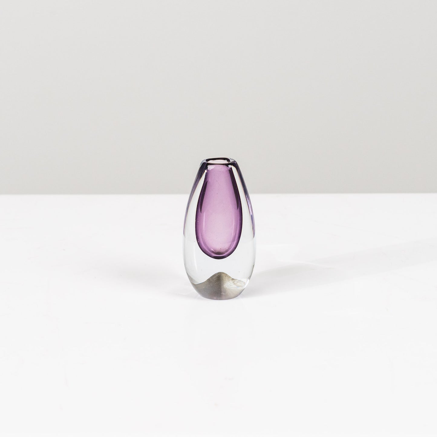 Violetti erittäinminimaljakko