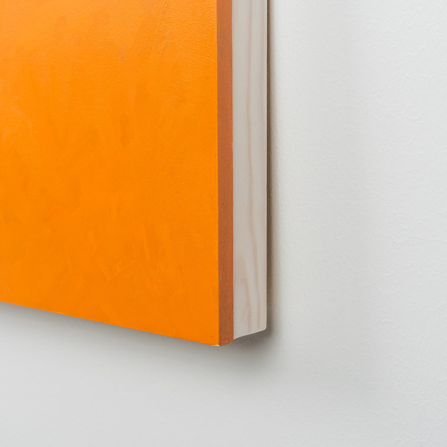 Merja Heino, Hehkuvan punainen - Glowing Red, 30 x 120 x 4 cm
