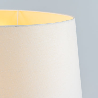 Messinkinen lattiavalaisin