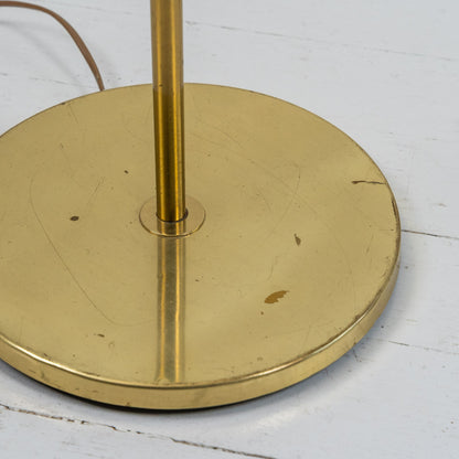 Messinkinen lattiavalaisin