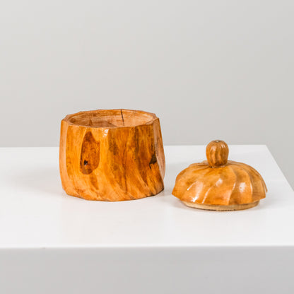 Pahkapurkki kannella