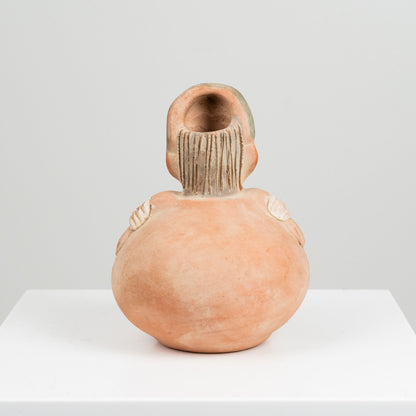 Nakinvärinen patsasmaljakko