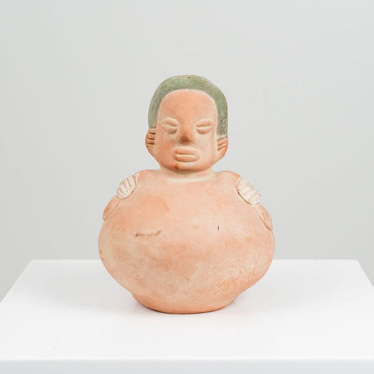 Nakinvärinen patsasmaljakko