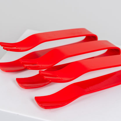 Karhumuovi-salaatinottimet, punainen