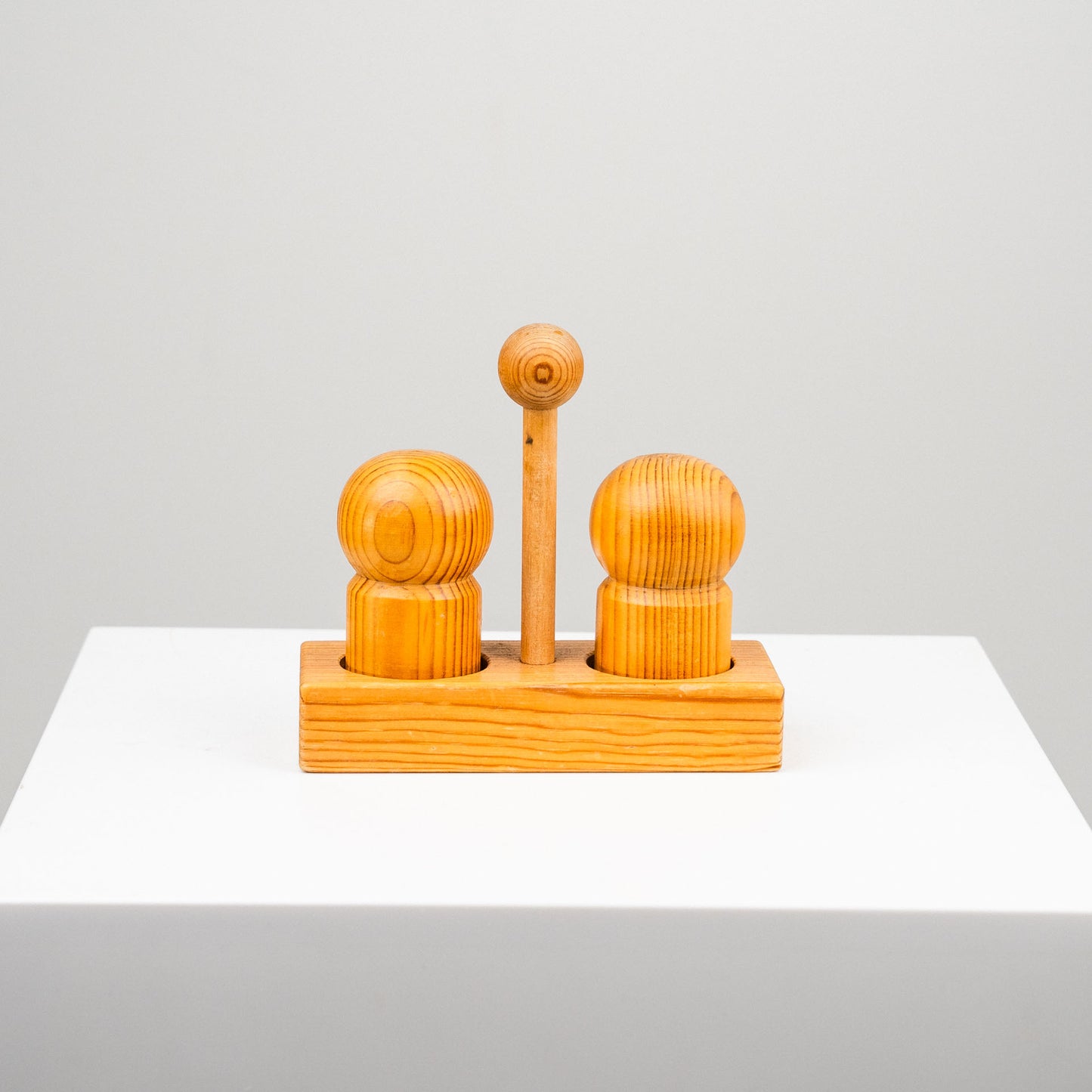 Aarikka mausteteline