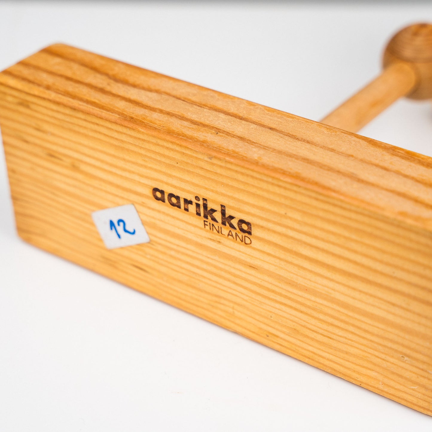 Aarikka mausteteline