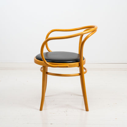 Thonet-tuoli, uusi nahkaverhoilu 4 kpl (löytyy 10 kpl)